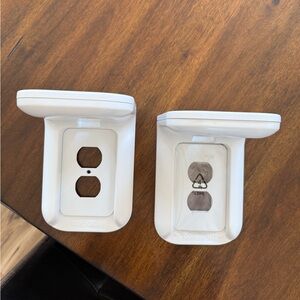 ECHOGEAR Wall Outlet Shelves